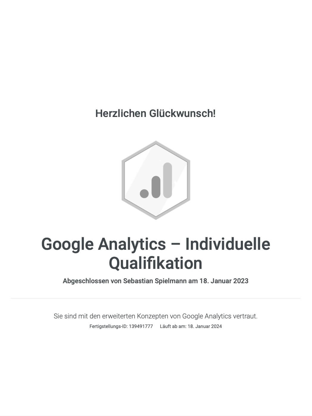 Zertifikat zur bestanden Prüfung Google Analytics - individuelle Qualifikation bei Google